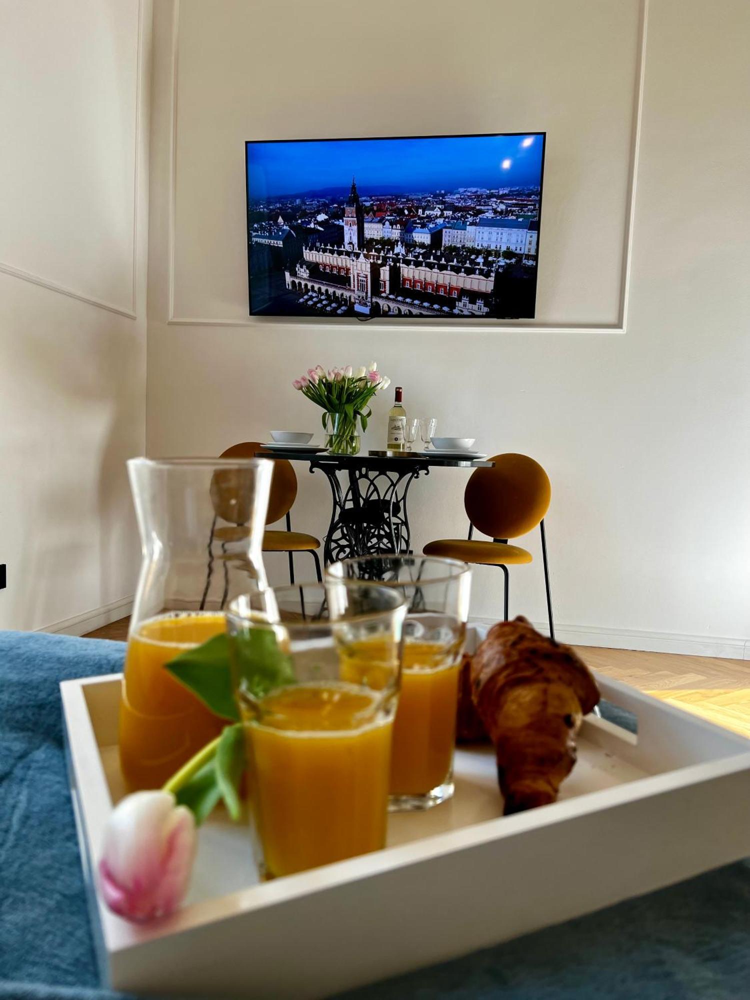 Apartament Old Town Jacuzzi - Wymeldowanie Do 13